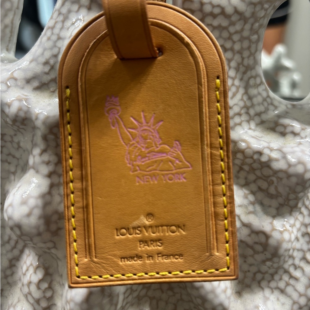 Authentic Louis Vuitton Tan Leather Tag with Pink New York Lady Liberty